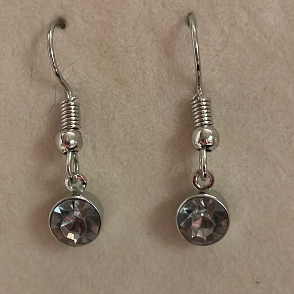 1” silver tone & bezel set clear Austrian crystal dangle drop earrings - Picture 1 of 13